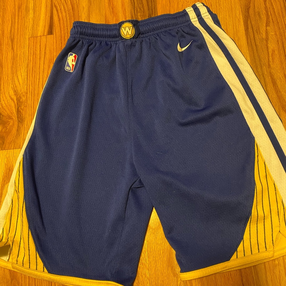 Nike Golden State Warriors Youth large will fit like small men’s no pock…
